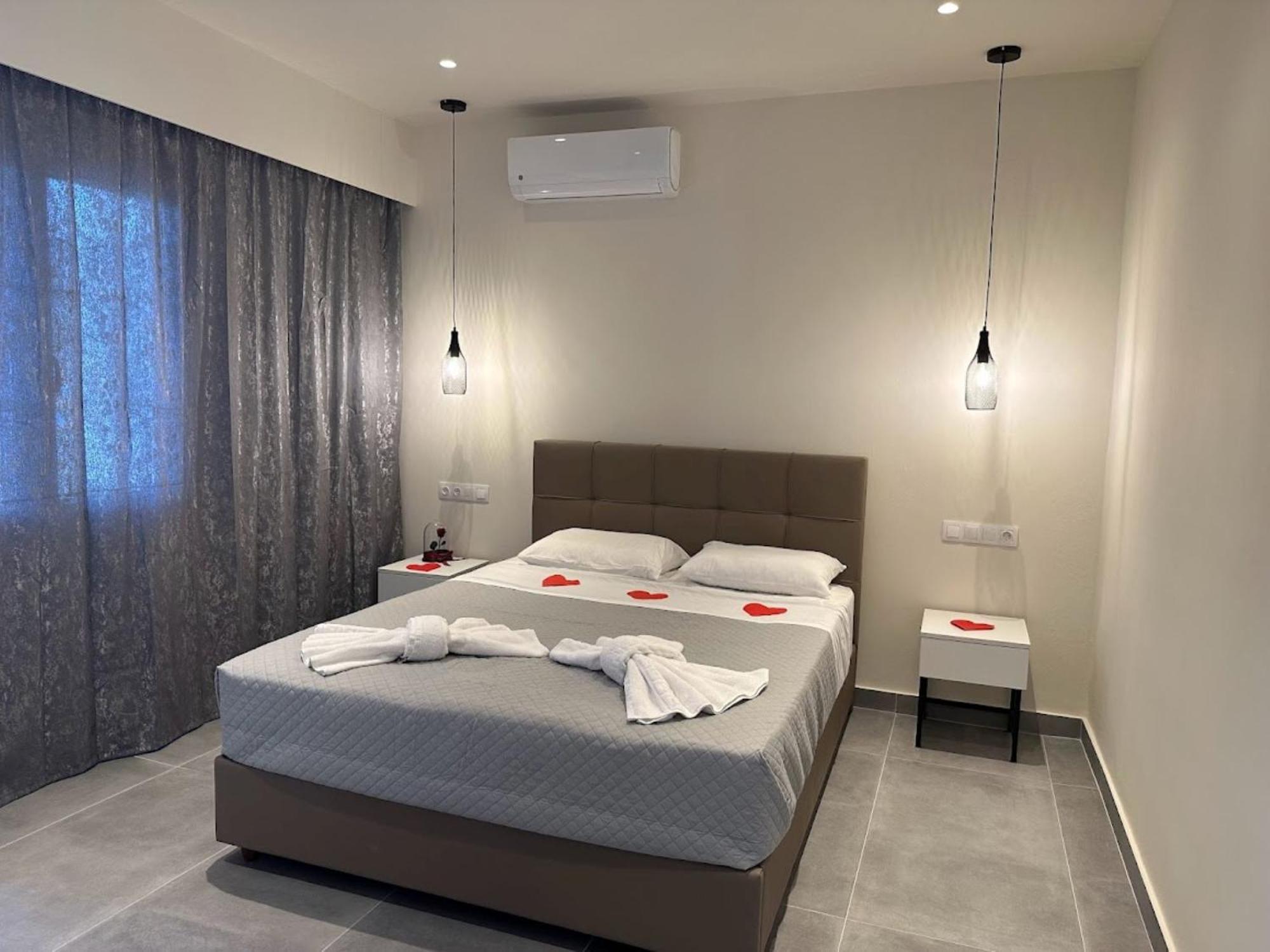 Aqua Luxury Suites By Estia Roda  Esterno foto